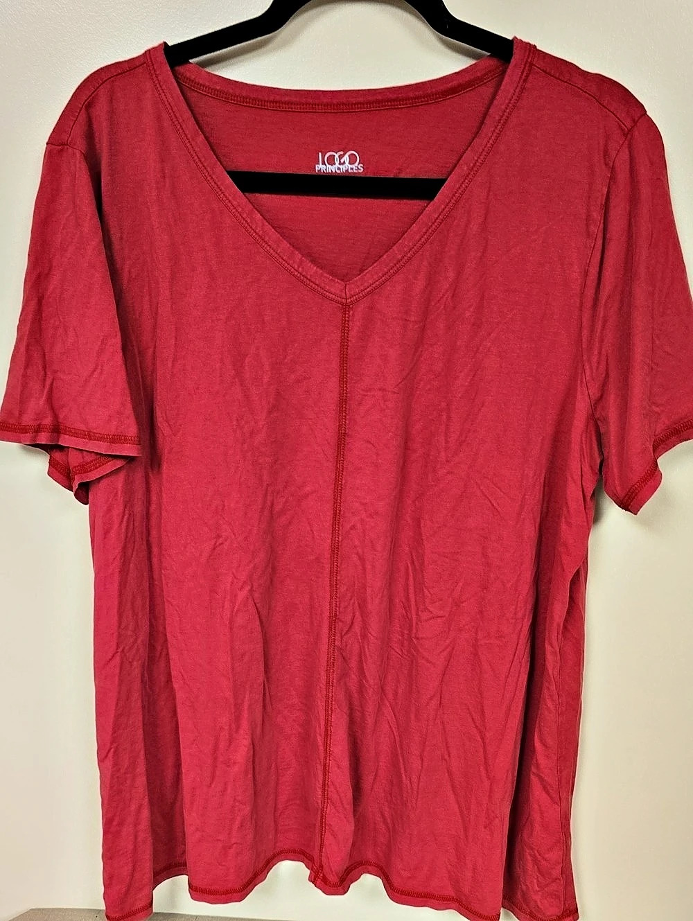Principles Red V-Neck Short Sleeve Tee Size XL